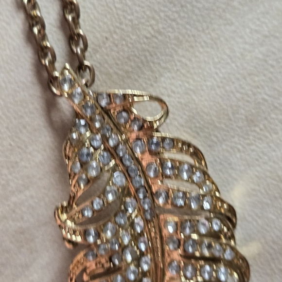 Leaf or Feather Necklace Rhinestones Gold Tone Chain Long Fall Fashion Jewelry - Picture 8 of 15